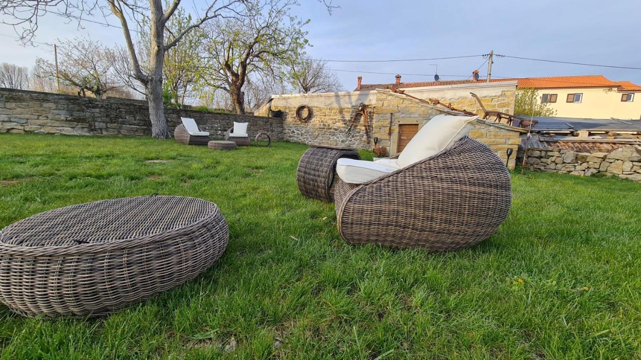 Hisa Kapis With Hot Tube Apartment Koper Exterior photo